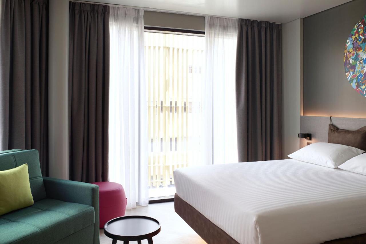 Moxy Athens City Экстерьер фото