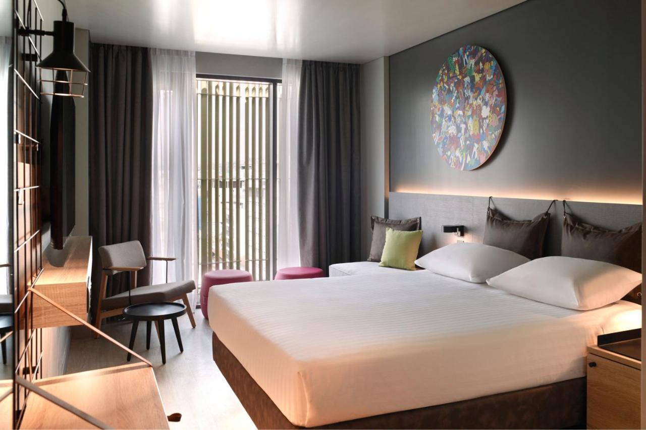 Moxy Athens City Экстерьер фото