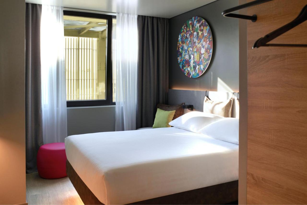 Moxy Athens City Экстерьер фото