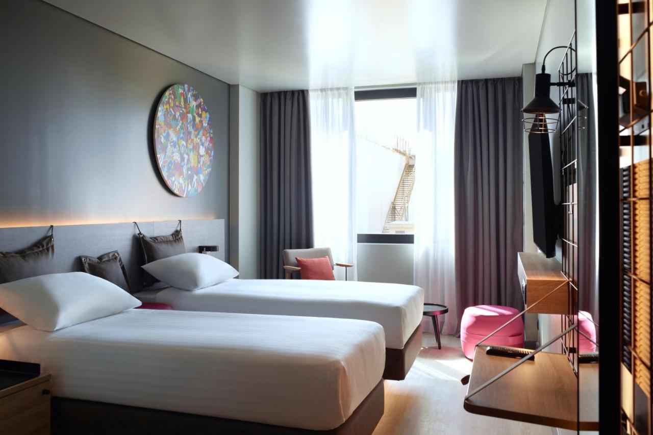 Moxy Athens City Экстерьер фото