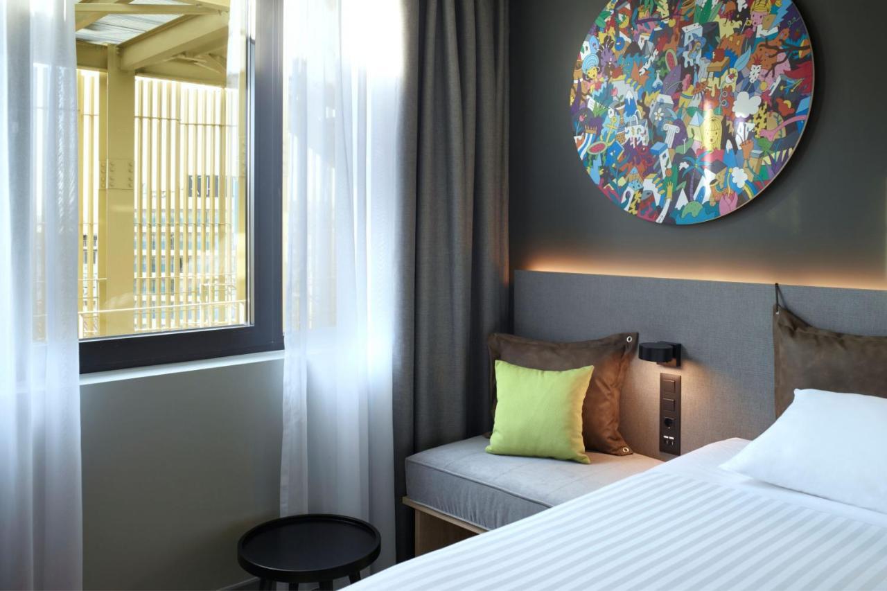 Moxy Athens City Экстерьер фото