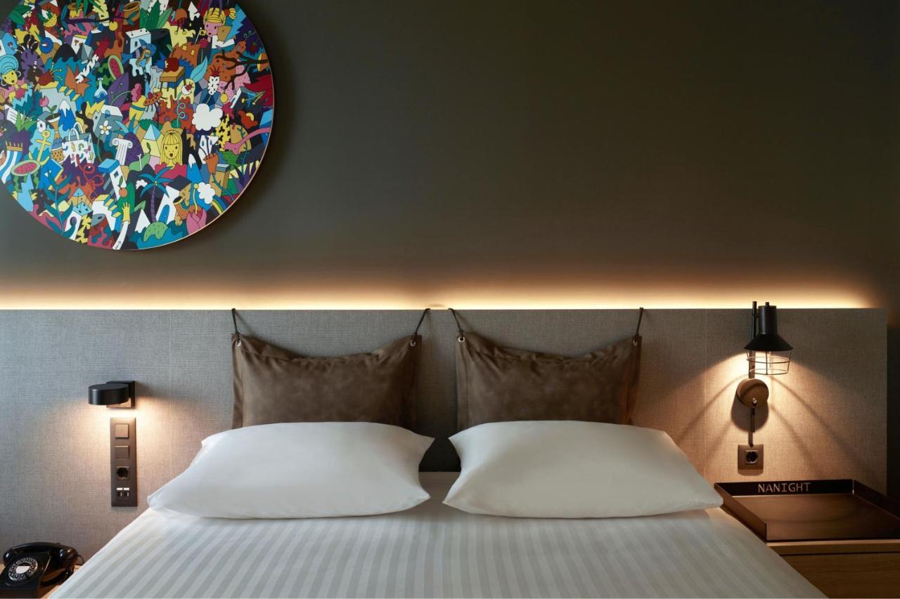 Moxy Athens City Экстерьер фото