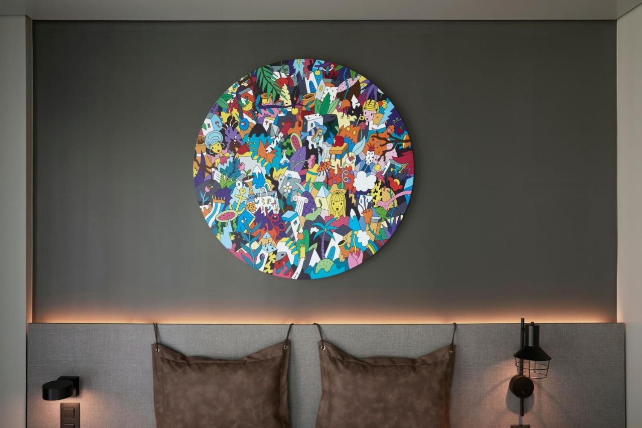 Moxy Athens City Экстерьер фото