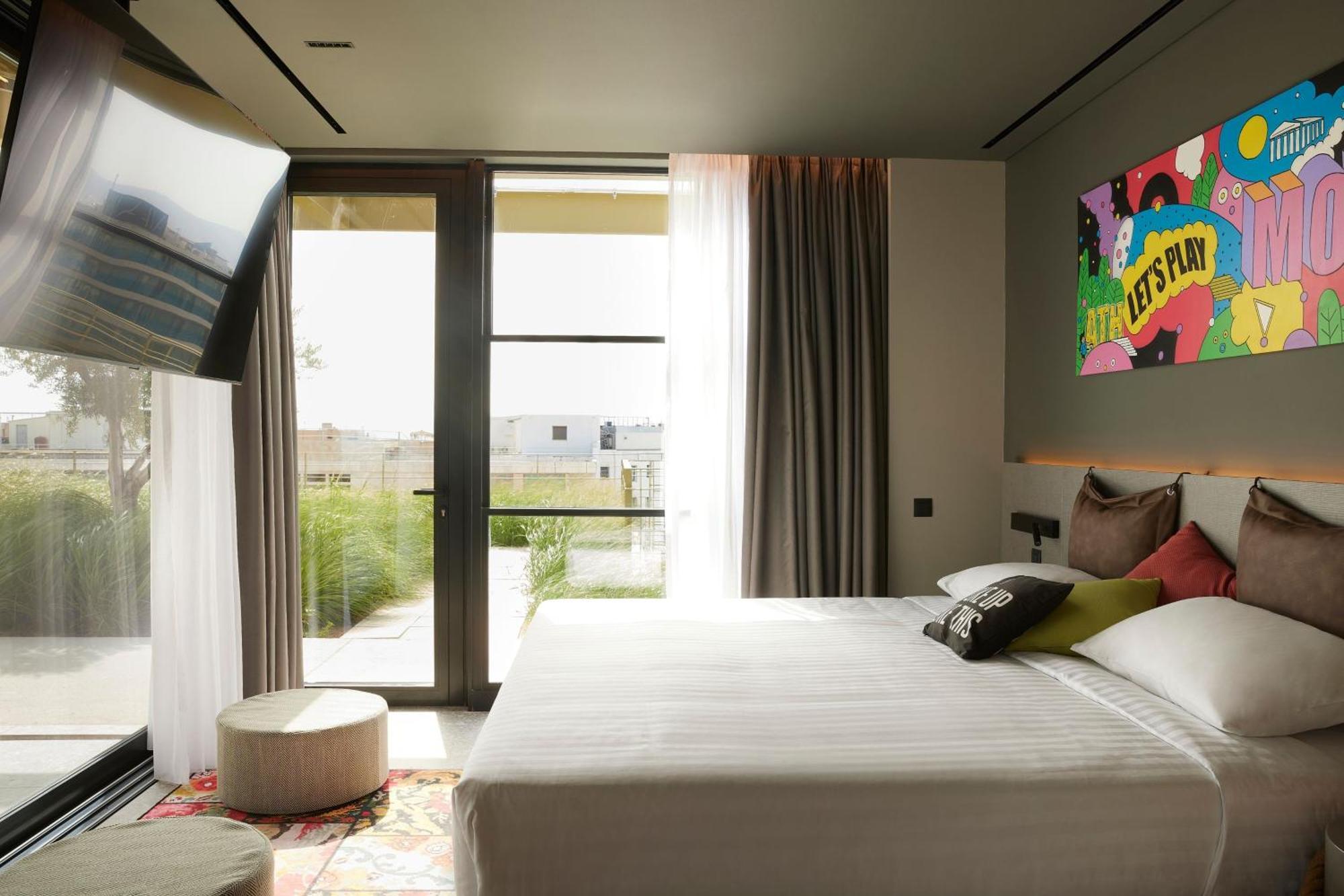 Moxy Athens City Экстерьер фото