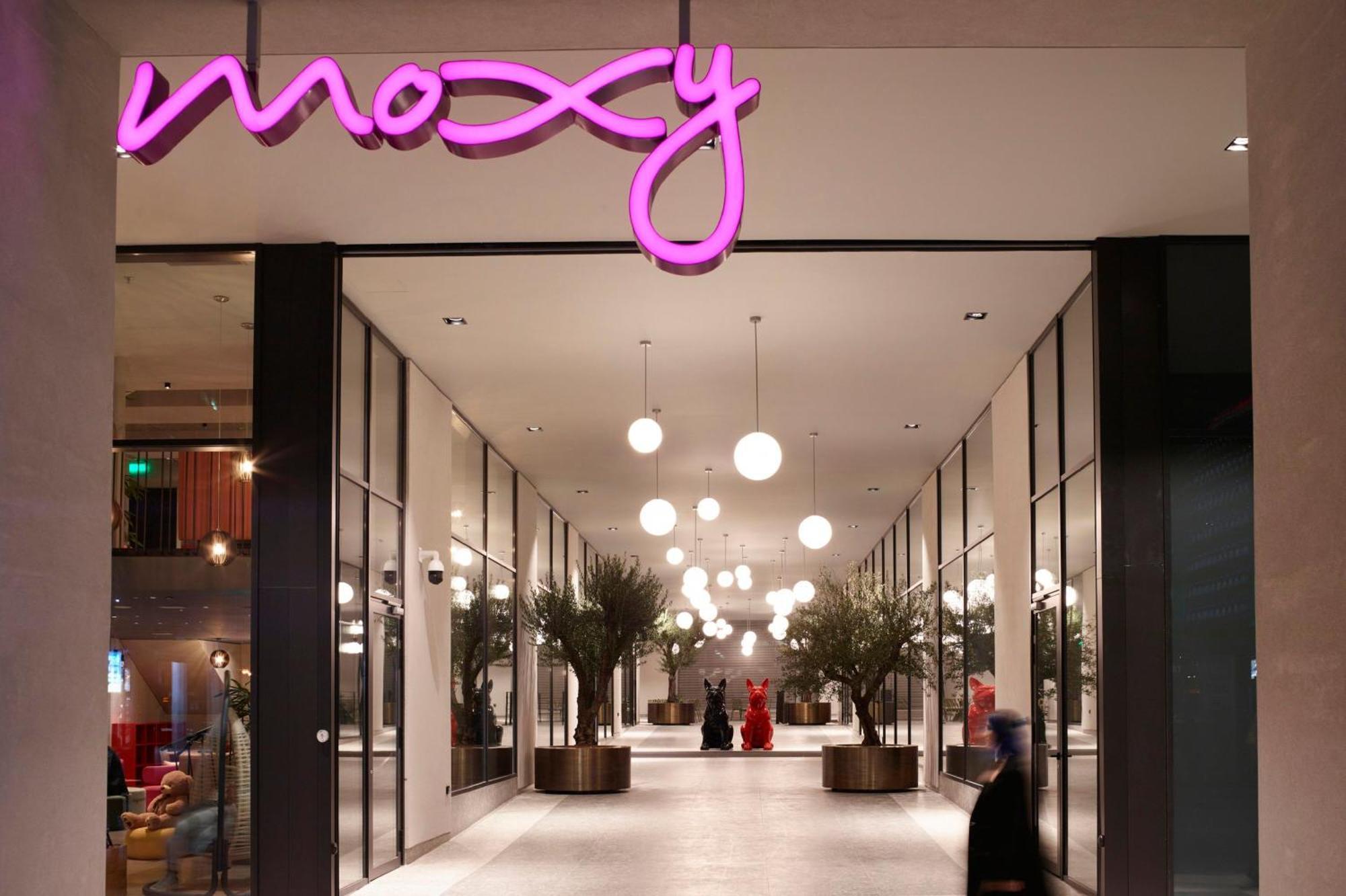 Moxy Athens City Экстерьер фото